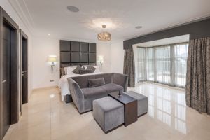 Photo 16- click for photo gallery